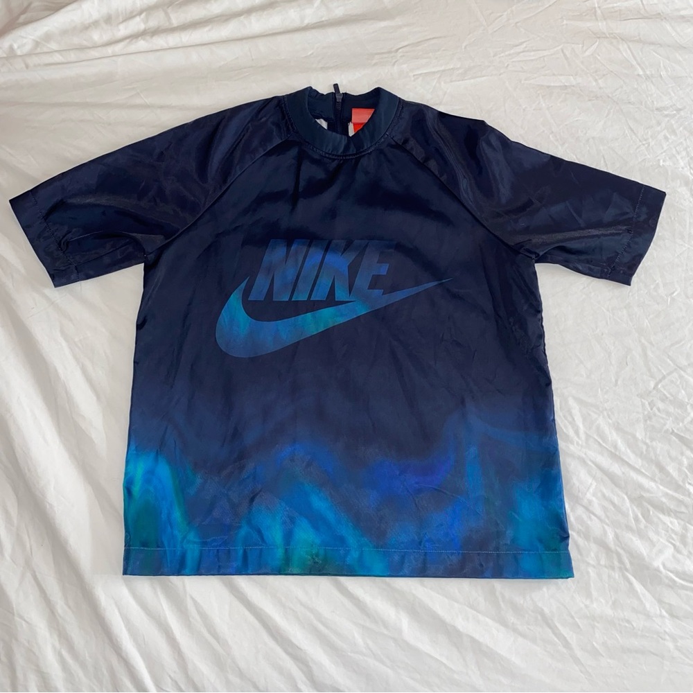 Nike womens top. Size Small. Great condition. Dry fit.